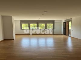 Pis, 116.00 m², seminou