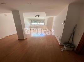 Piso, 58 m², seminou, Zona