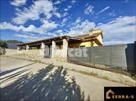 Casa (xalet / torre), 501.00 m², prop de bus i tren