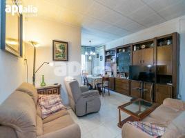 Casa (unifamiliar aislada), 111.00 m², cerca de bus y tren