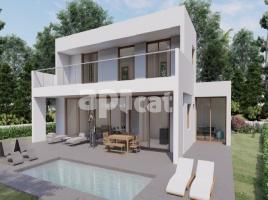 Casa (unifamiliar aïllada), 240.00 m², prop de bus i tren, nou