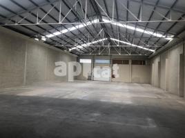 Louer , 900.00 m², Vila-Seca