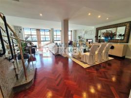 Attic, 340.00 m², close to bus and metro, Eixample