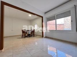 Casa (unifamiliar adossada), 228 m², Zona