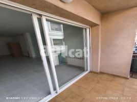 Flat, 101.00 m², near bus and train