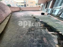 Local comercial, 110.00 m², cerca de bus y tren, Avenida Colrts Catalanes