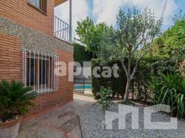 Casa (xalet / torre), 281.00 m², Calle dels Xops