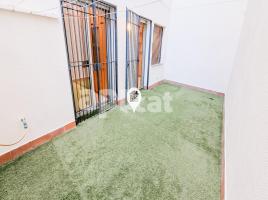 Flat, 139.00 m², near bus and train, almost new