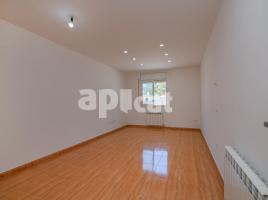 Pis, 85.00 m², seminou