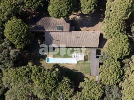 Houses (villa / tower), 858.00 m²