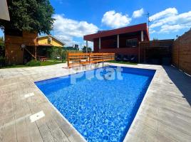 Casa (chalet / torre), 410.00 m², seminuevo