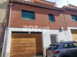 Houses (terraced house), 150.00 m², almost new