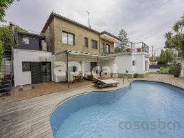 Casa (chalet / torre), 345.00 m², seminuevo