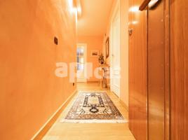 Piso, 122.00 m², cerca de bus y tren