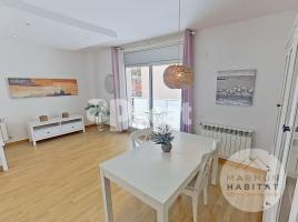 Piso, 98 m², cerca de bus y tren, seminuevo