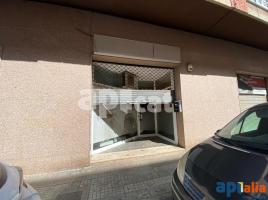 Local comercial, 69.00 m², cerca de bus y tren, Calle de València