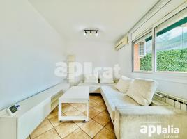 Piso, 83.00 m², cerca de bus y tren