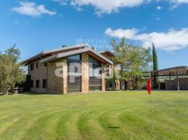 Houses (masia), 1008 m², Zona