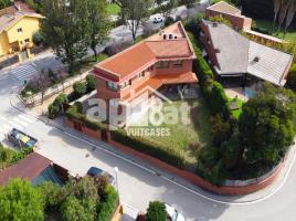 Houses (villa / tower), 546.00 m², almost new