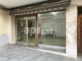 For rent business premises, 45.00 m², near bus and train