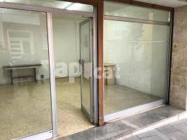 For rent business premises, 45.00 m², near bus and train