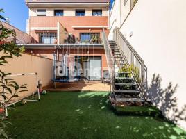  (unifamiliar adossada), 225 m², fast neu, Zona