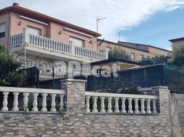 Houses (villa / tower), 250.00 m², almost new