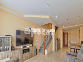 Casa (chalet / torre), 338.00 m²