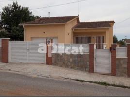 Houses (villa / tower), 150.00 m², Calle Zinnia