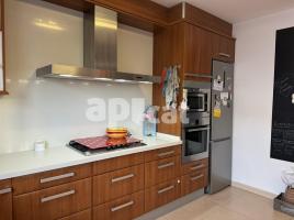 Piso, 118.00 m², cerca de bus y tren, seminuevo