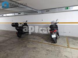 Parking, 10.00 m², almost new, Calle JACINTO VERDAGUER, 10