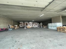 , 900.00 m², fast neu