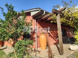 Houses (detached house), 136.00 m², Calle de Josep Maria Ferrusola, 11