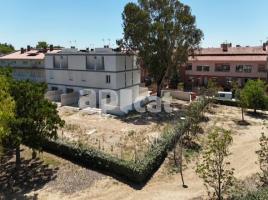 Houses (terraced house), 246.00 m², almost new, Calle JACINT VERDAGUER