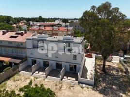 Houses (terraced house), 246.00 m², almost new, Calle JACINT VERDAGUER