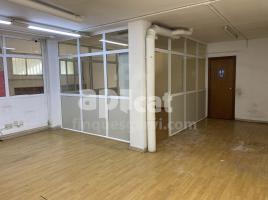 For rent business premises, 175 m², Creu Roja, 33