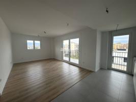 Pis, 97.44 m², neu