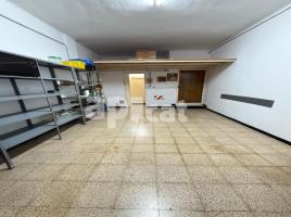 Local comercial, 40.00 m², prop de bus i tren