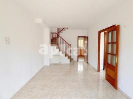 Casa (chalet / torre), 130.00 m², seminuevo, Calle carrer gaudi