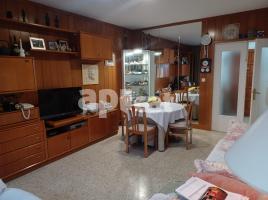 Apartamento, 90.00 m², cerca de bus y tren, Calle Roger de Llúria