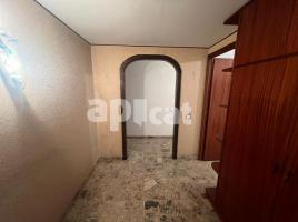 Flat, 185.00 m², near bus and train