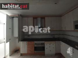 Piso, 116.00 m², cerca de bus y tren