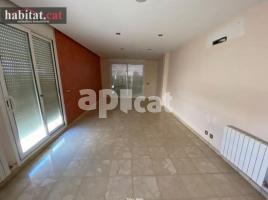 Casa (unifamiliar aïllada), 351.00 m², prop de bus i tren, seminou