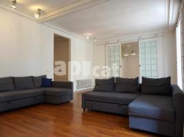 Piso, 232.00 m², cerca bus y metro