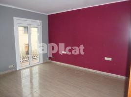 Piso, 192.00 m², cerca de bus y tren