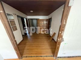 Piso, 65.00 m², cerca de bus y tren