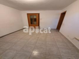 Flat, 61.00 m², near bus and train