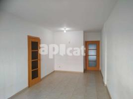 Piso, 92.00 m², cerca de bus y tren, seminuevo