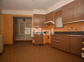 Casa (unifamiliar aïllada), 259.00 m², prop de bus i tren