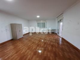 Casa (unifamiliar aïllada), 218.00 m², prop de bus i tren, seminou